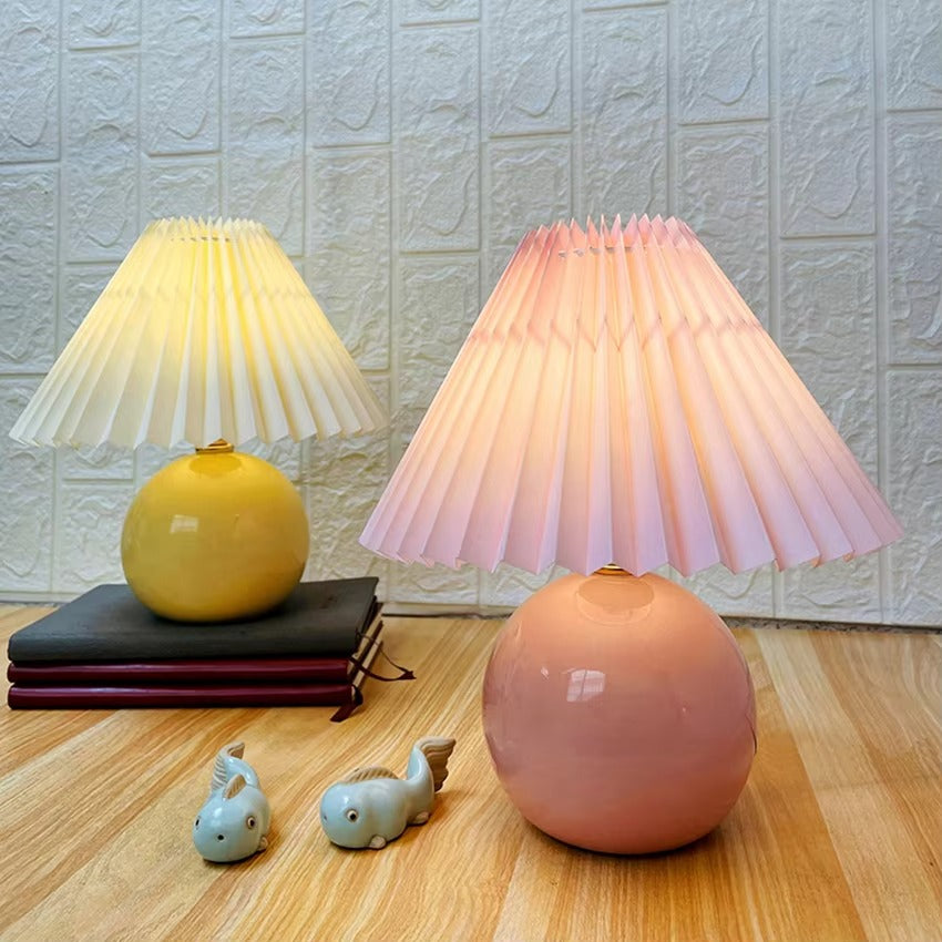 Customized Modern Fabric Shade Table Lamp for Home & Hotel Bedrooms - LED Reading & Decorative Lighting